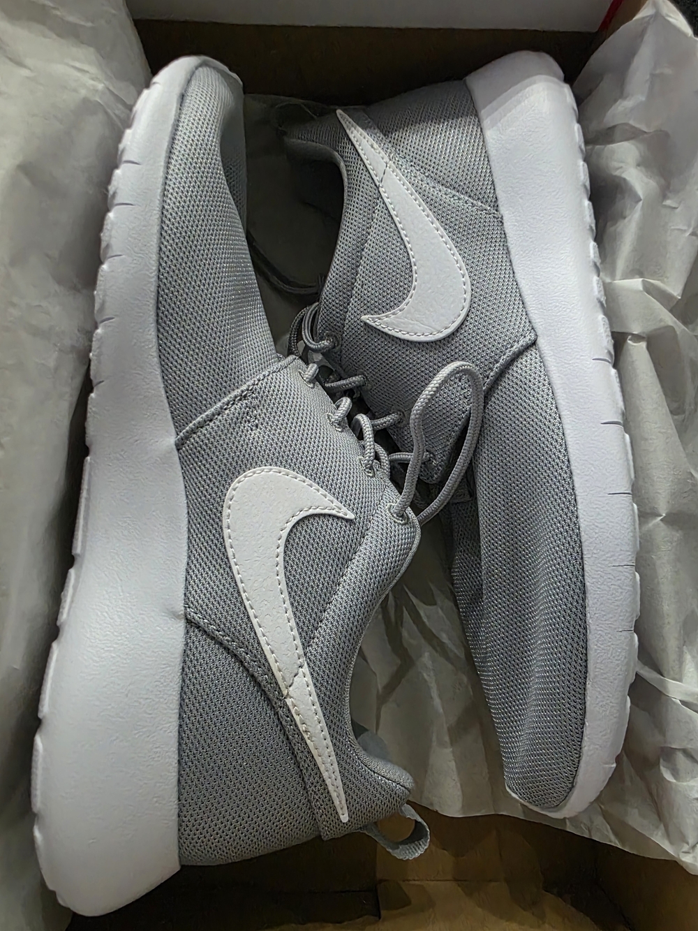 Nike Men's Gray and White Mesh Casual Sneakers